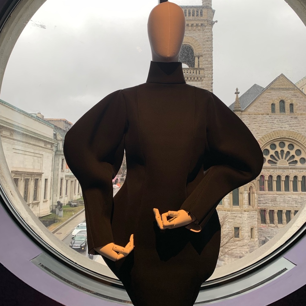 Meet your Posher, Farida